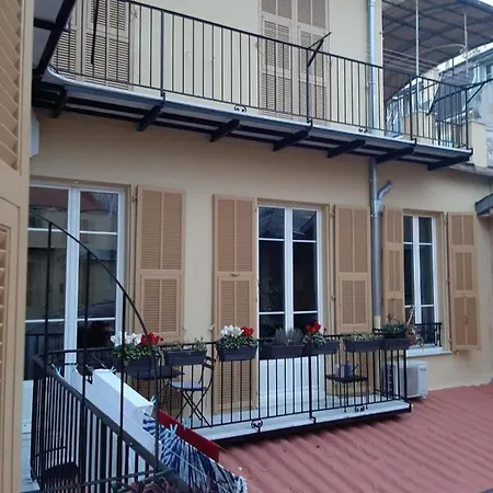 Little In Rue Biscarra