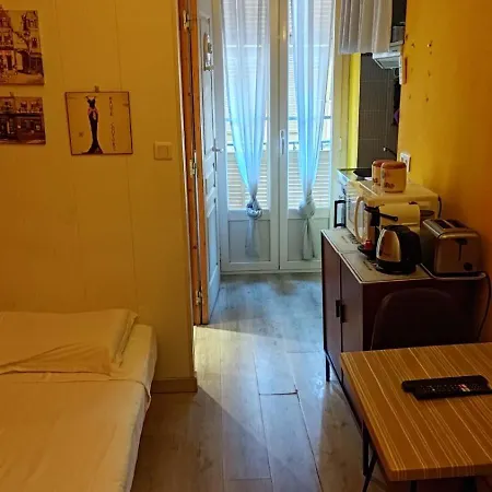 Little In Rue Biscarra Apartment *