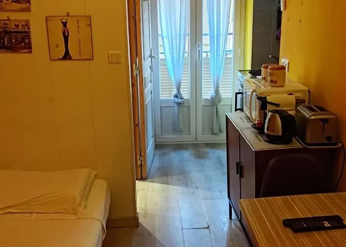 Little In Rue Biscarra Apartment *