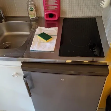 Little In Rue Biscarra *