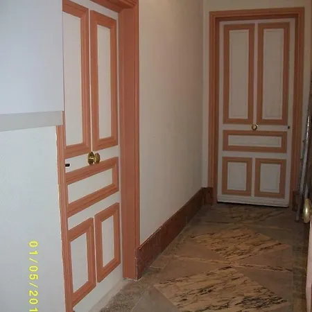 Little In Rue Biscarra Апартаменты *